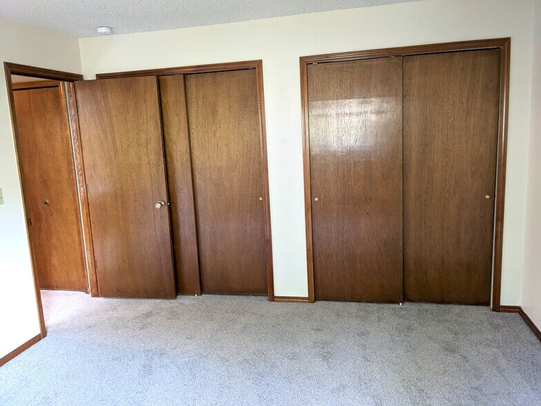Building Photo - 6220 Pemberton Way