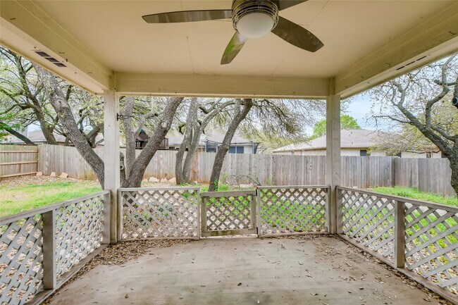 Building Photo - 1504 Julianas Way