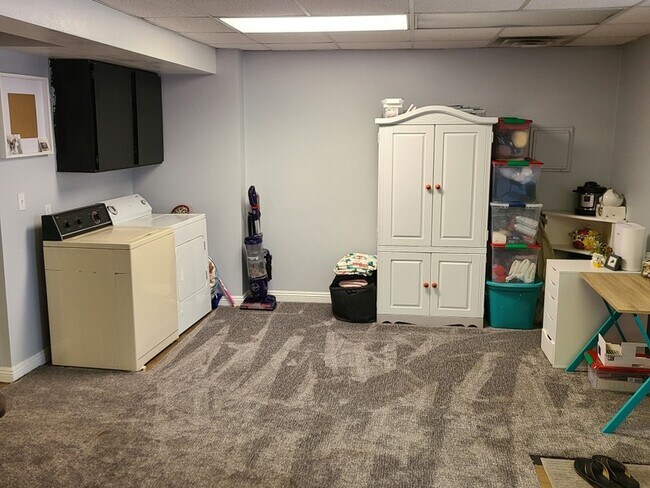 Building Photo - 3051 Orchard Dr