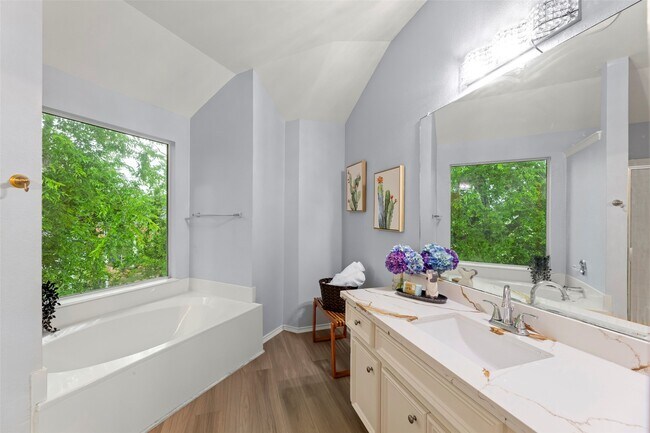 Building Photo - 11745 Logan Ridge Dr