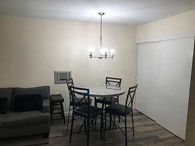 Building Photo - Age 55+ Only - Remodeled One Bedroom Condo...