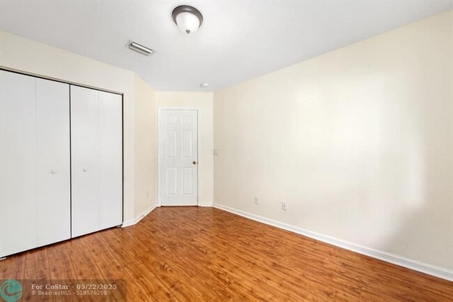 Building Photo - 8462 NW 40th St