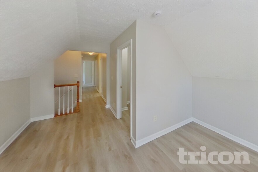 Building Photo - 1475 Watercrest Cir