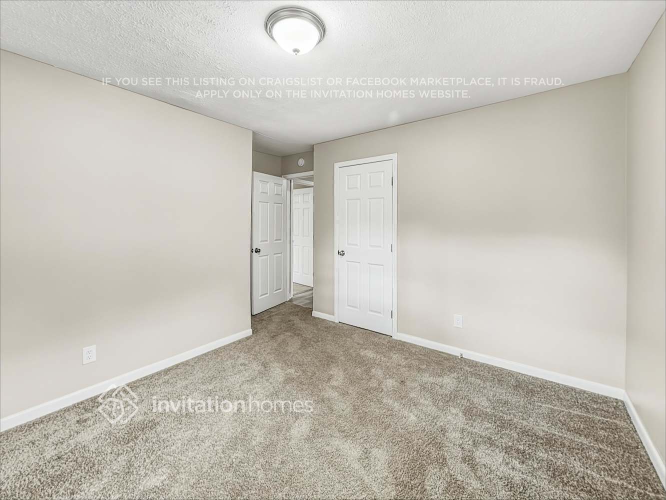 Building Photo - 2652 Williamsburg Dr