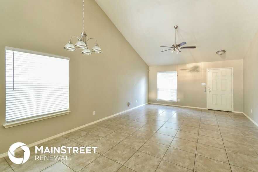 Building Photo - 8903 Scarlett Pl