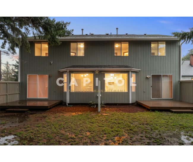 Building Photo - 1404 5th Ave SW