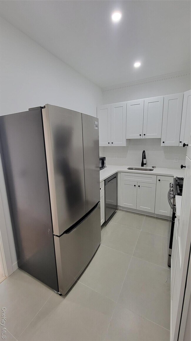 Building Photo - 60-24 Wetherole St