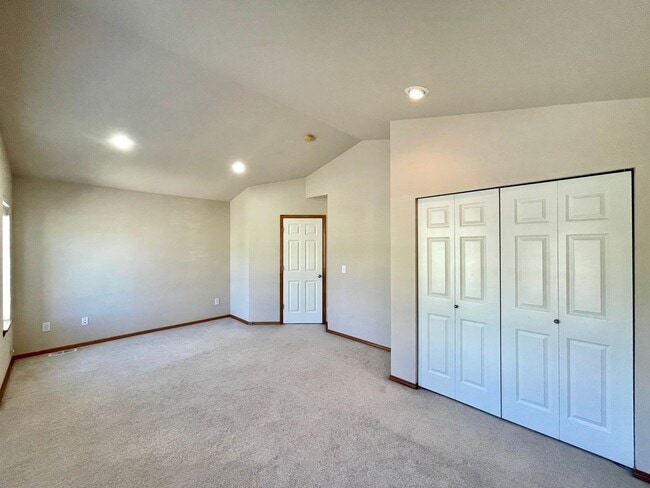 Building Photo - Great Home For Rent