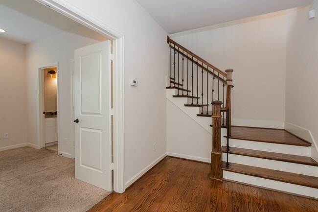 Building Photo - 1404 W 26th St