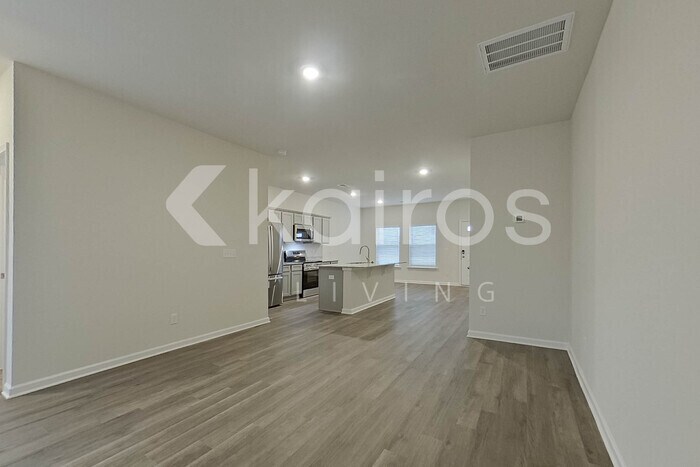 Building Photo - 2179 Banyon Cir