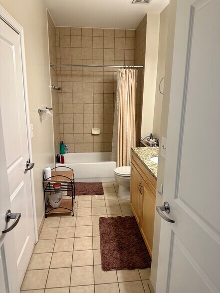 Building Photo - 1111 25th St NW