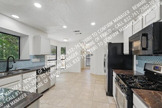 Building Photo - 521 Bent Creek Dr