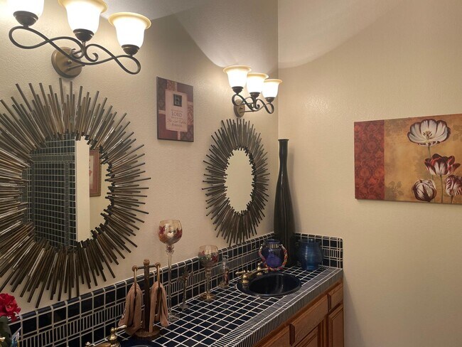 Building Photo - 11310 Pinehaven Ave