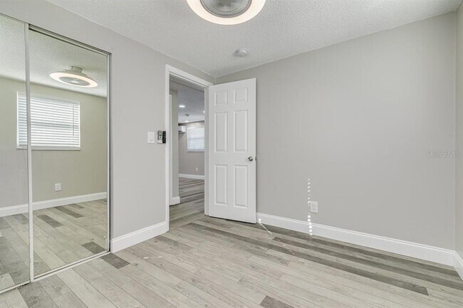 Building Photo - 13496 W Rena Dr