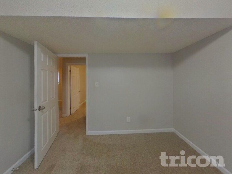 Building Photo - 2640 Cather Ave