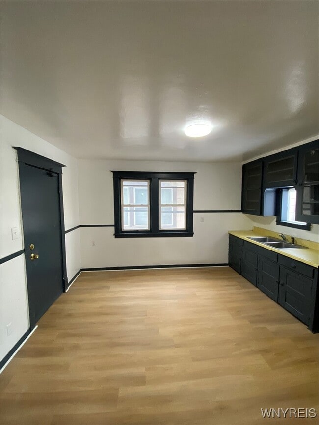 Building Photo - 111 N Ogden St