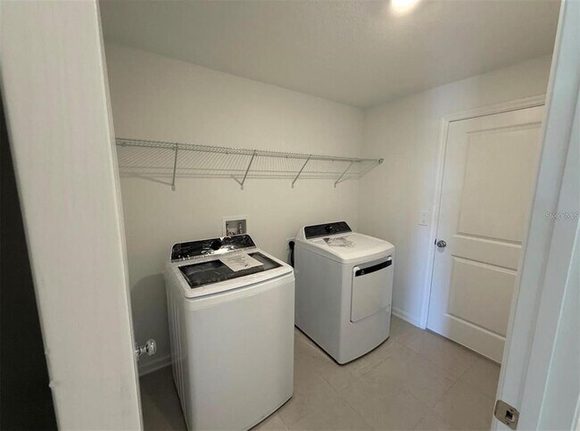 Building Photo - 5300 Dagenham Dr