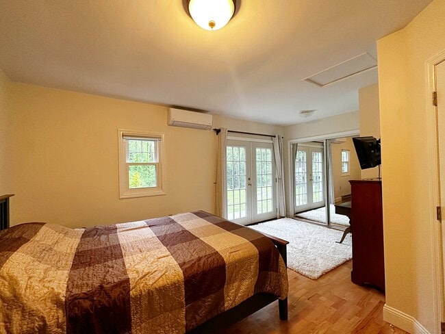 Building Photo - 18 Inglenook Dr