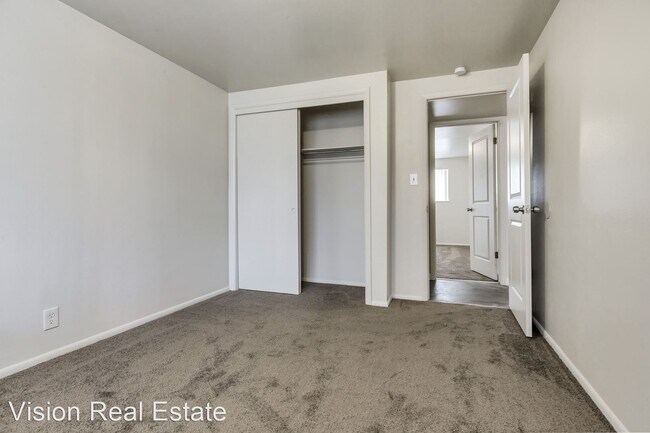 Building Photo - 111 S 1000 E St