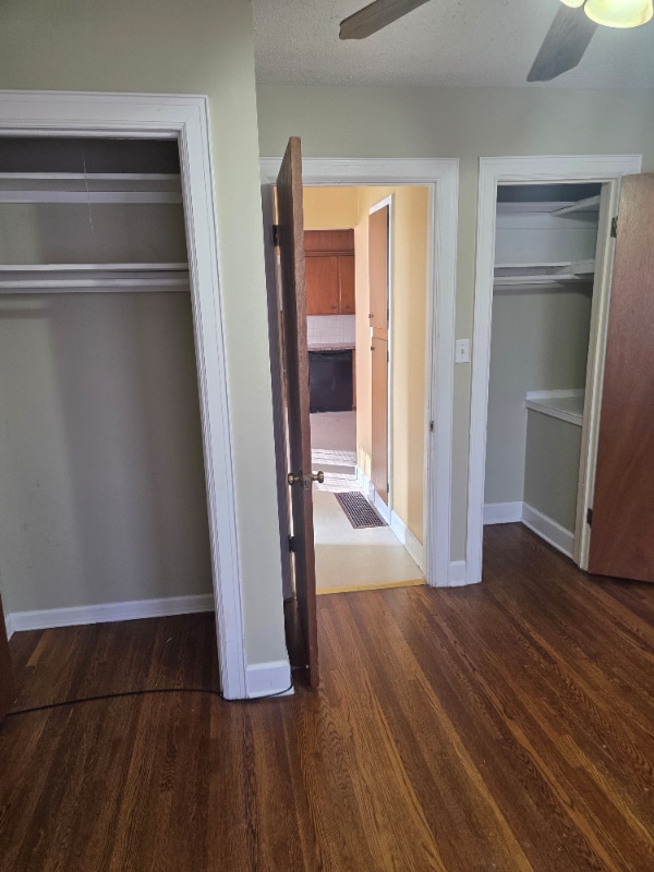 Building Photo - 922 N Coolidge Ave