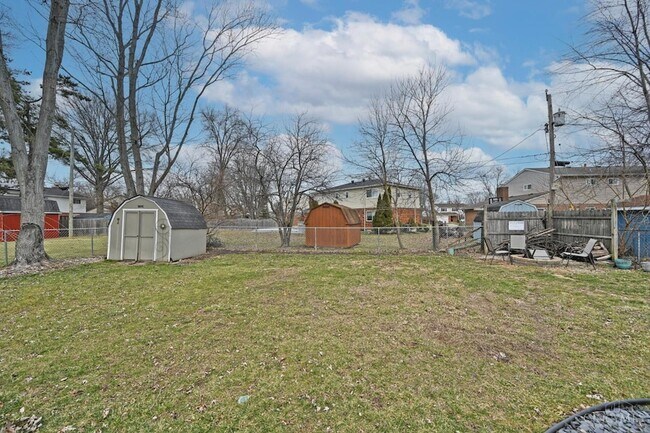 Building Photo - 8638 Northport Dr