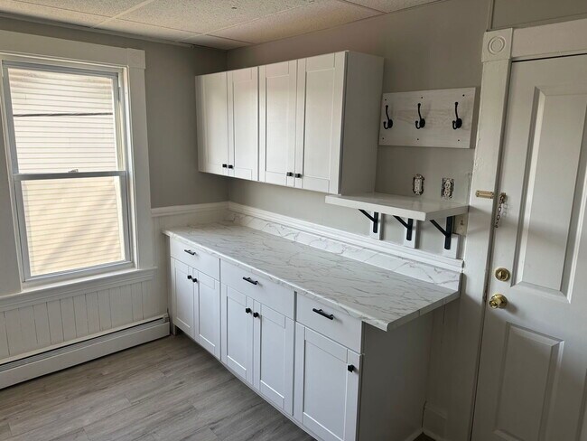 Building Photo - 541 Pine St