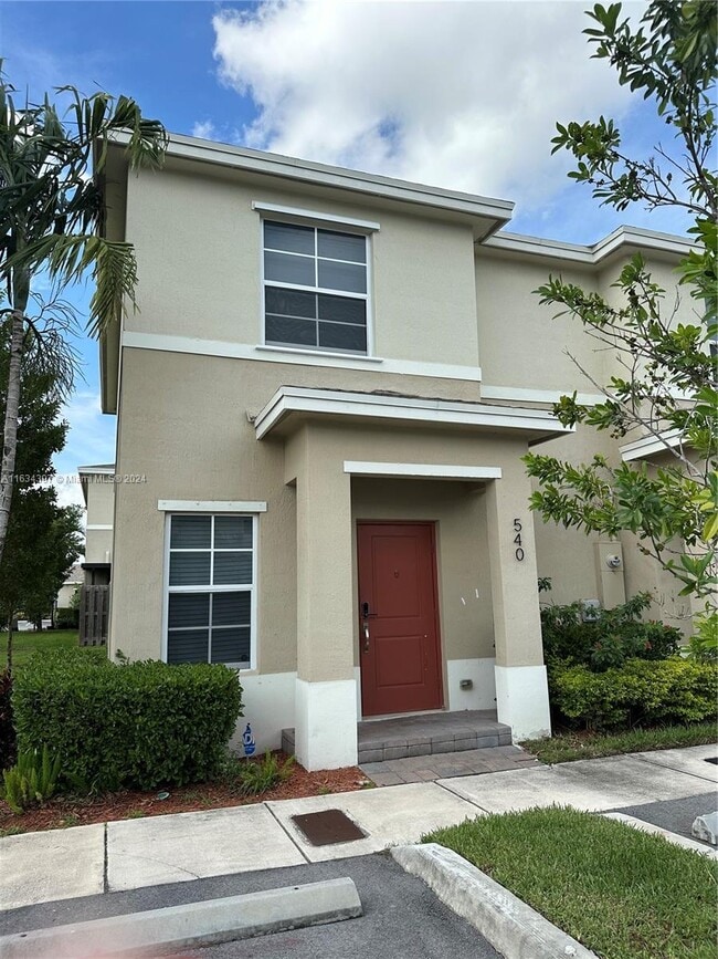 Building Photo - 540 NE 5th Ln