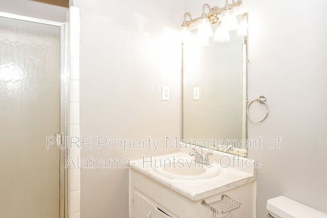 Building Photo - 11313 Mountain Crest Dr SE