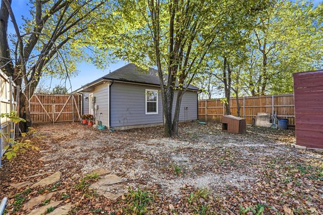 Building Photo - 124 Chris Dr