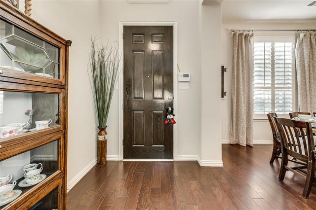 Building Photo - 1014 Somerset Cir