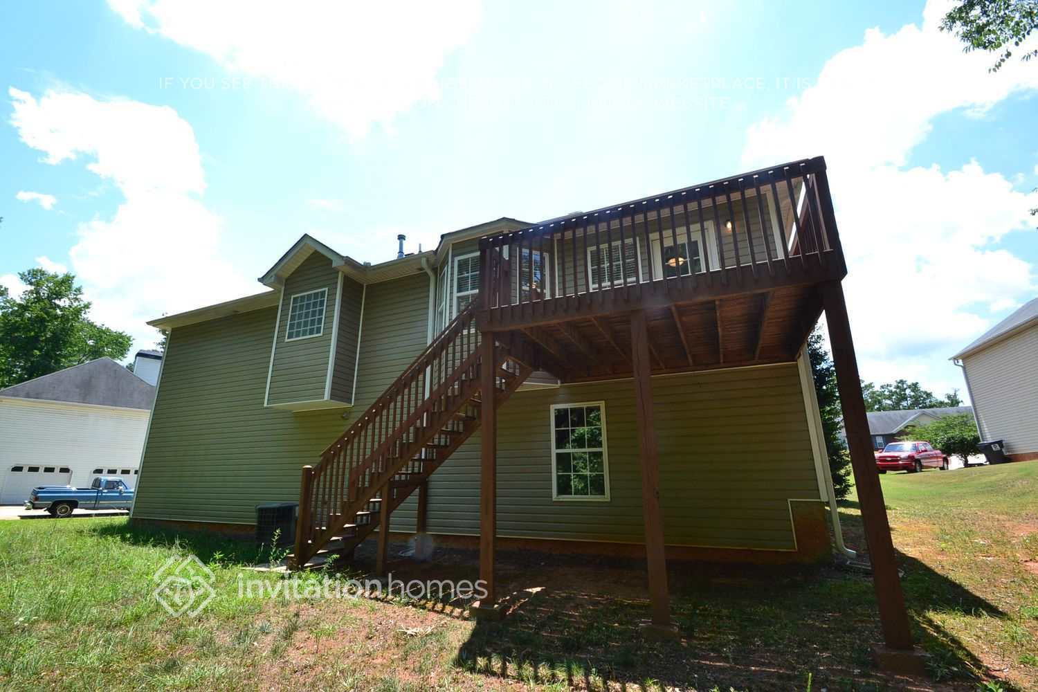 Building Photo - 4050 Lions Gate