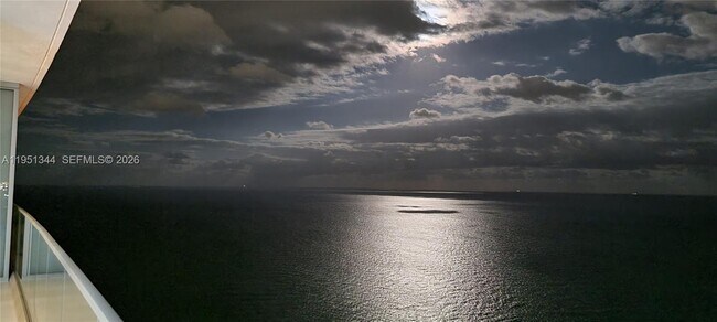 Building Photo - 18975 Collins Ave