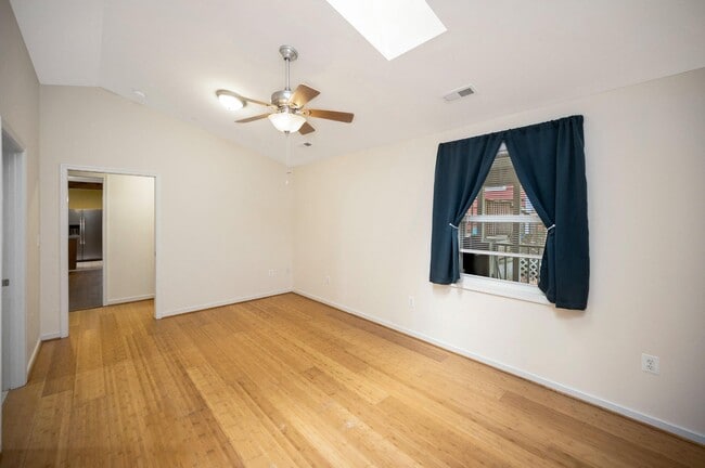 Building Photo - 130 Spring Wood Dr