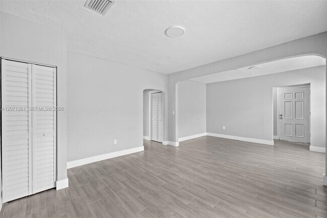 Building Photo - 1227 NW 27th St