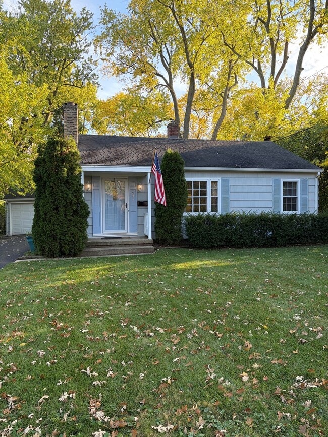 Primary Photo - 441 Frost Pl