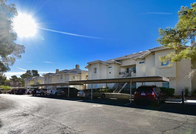 Building Photo - COZY 2 BED 2 BATH CONDO ON 2ND FLOOR AT PA...