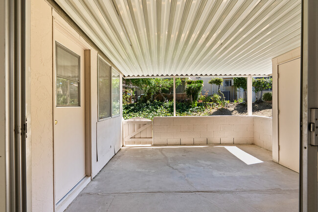 Building Photo - 26851 Oak Branch Cir