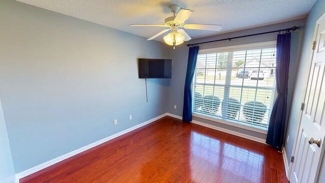 Building Photo - 344 Brushfire Dr