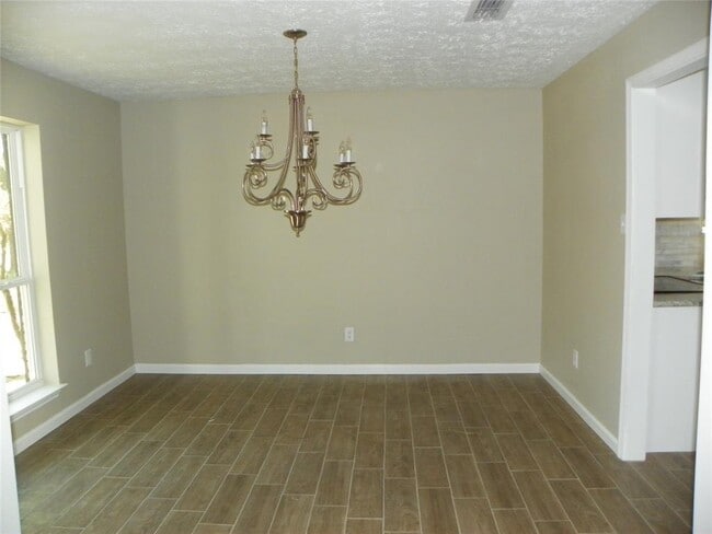Building Photo - 18027 Bambriar Dr