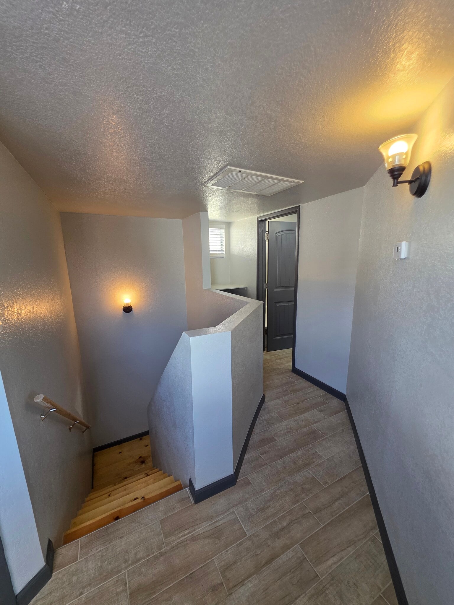 Building Photo - 1749 E Pepper Cir