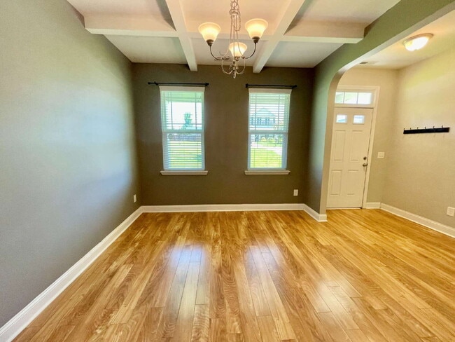 Building Photo - Beautiful 2 Story Home In Bridgeport North...