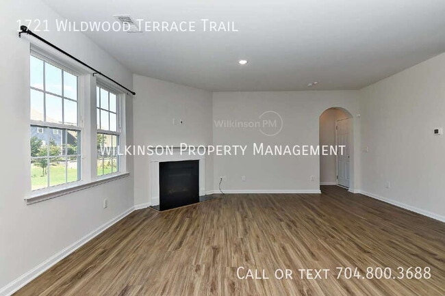 Building Photo - 1721 Wildwood Terrace Trl