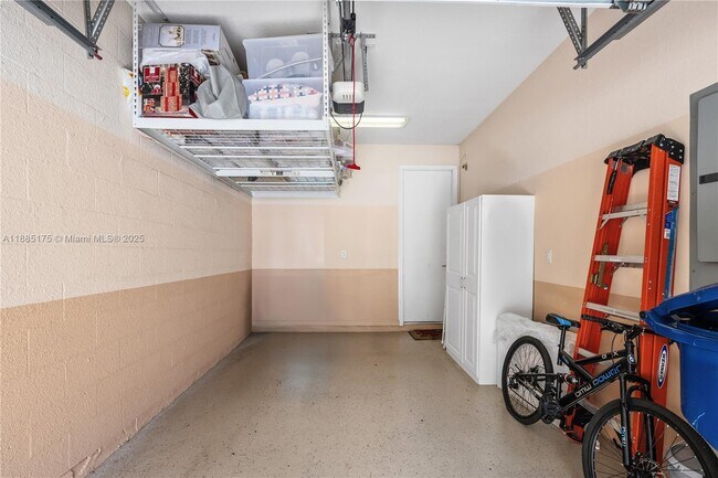 Building Photo - 639 NE 193rd St