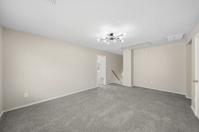 Building Photo - 21619 Knightsbrook Ln