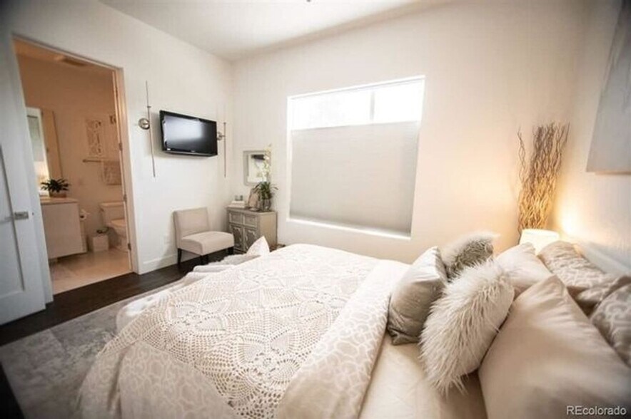 Building Photo - 3030 Wilson Ct