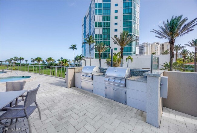 Building Photo - 3971 Gulf Shore Blvd N