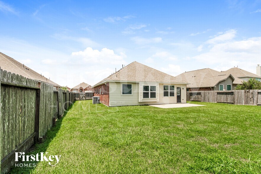 Building Photo - 131 Brazos Dr