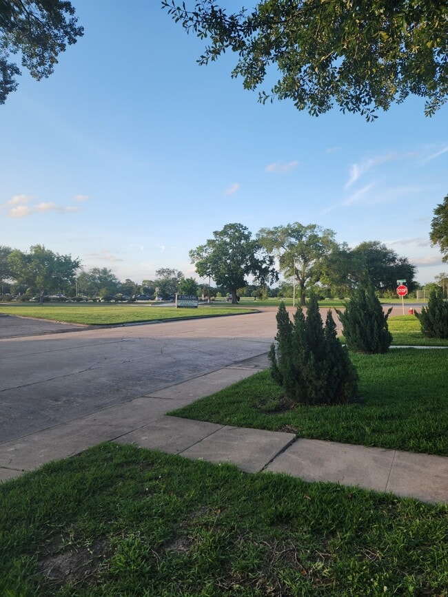 Building Photo - 1106 Seafoam Rd