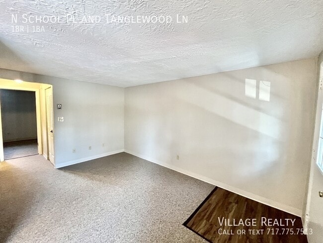 Building Photo - 323 N School Pl