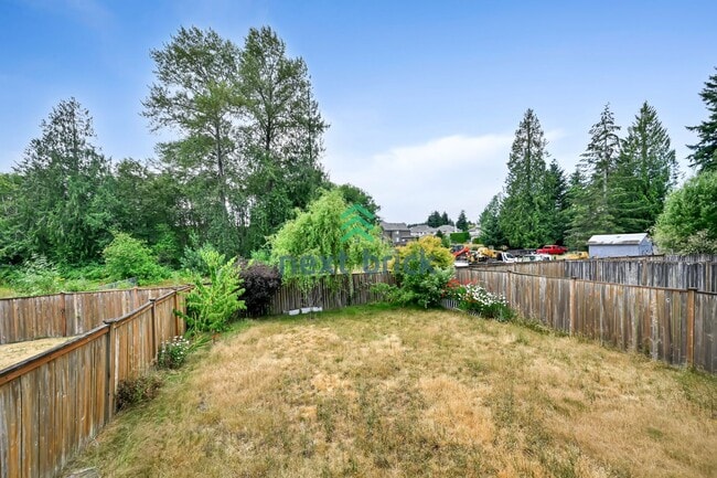 Building Photo - 3 BED & 2.5 BATH  FOR RENT